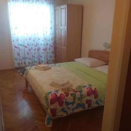 Guest House Silvia Rab Town Exterior photo