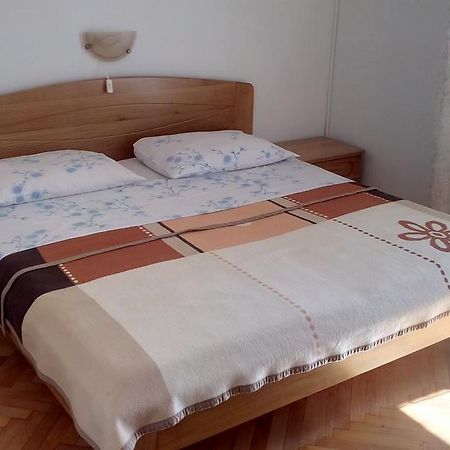 Guest House Silvia Rab Town Exterior photo
