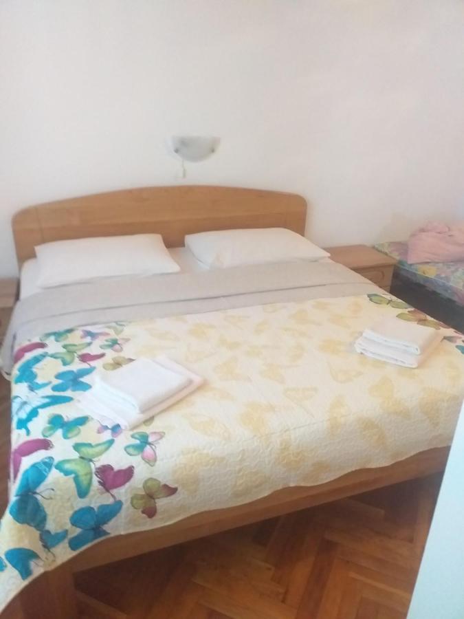Guest House Silvia Rab Town Exterior photo