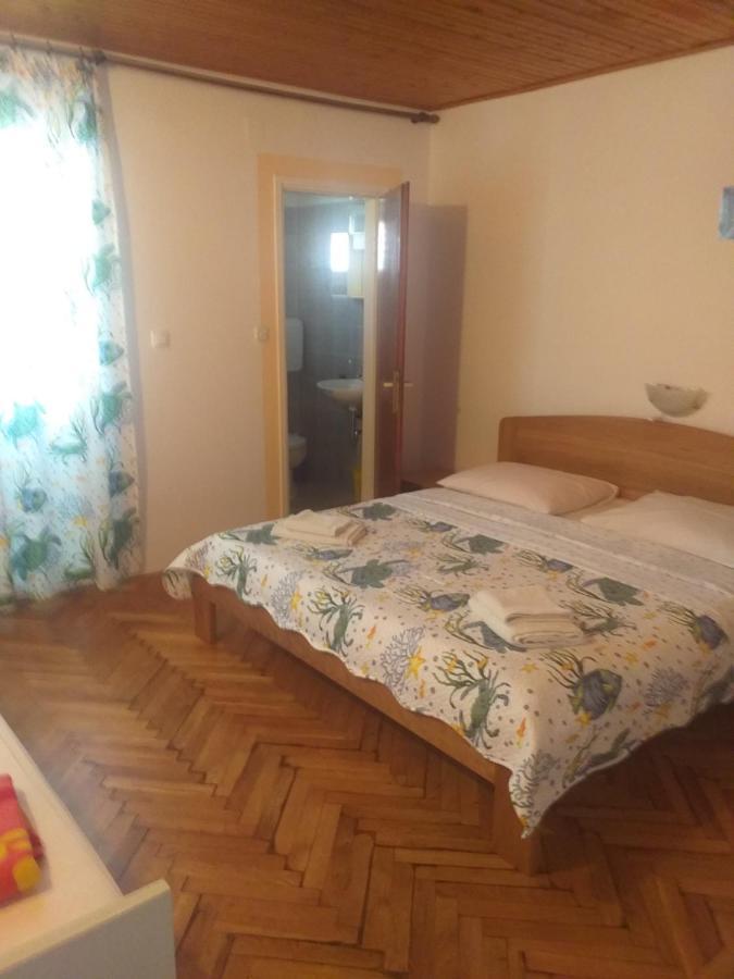 Guest House Silvia Rab Town Exterior photo