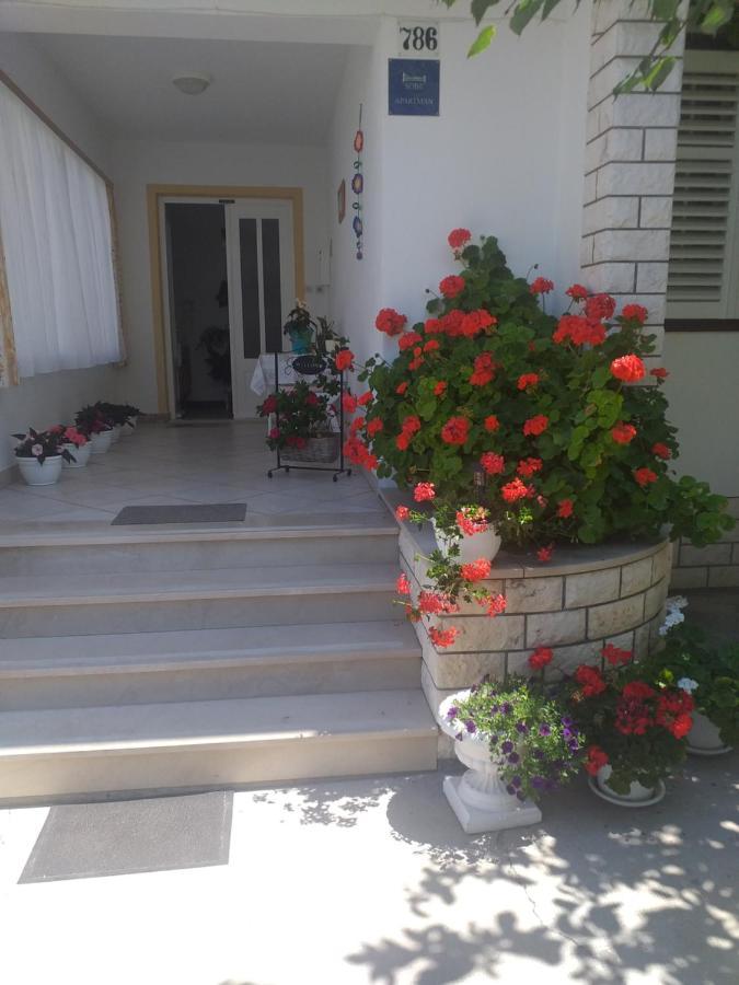 Guest House Silvia Rab Town Exterior photo