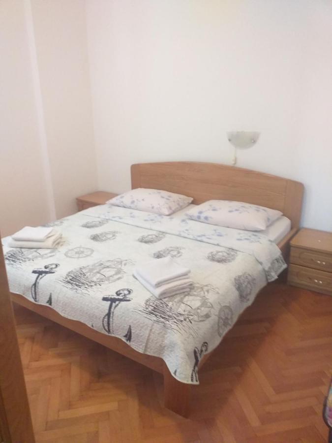 Guest House Silvia Rab Town Exterior photo