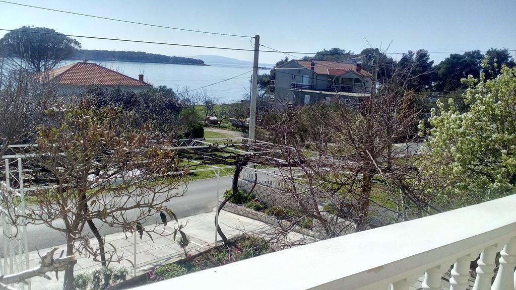 Guest House Silvia Rab Town Exterior photo